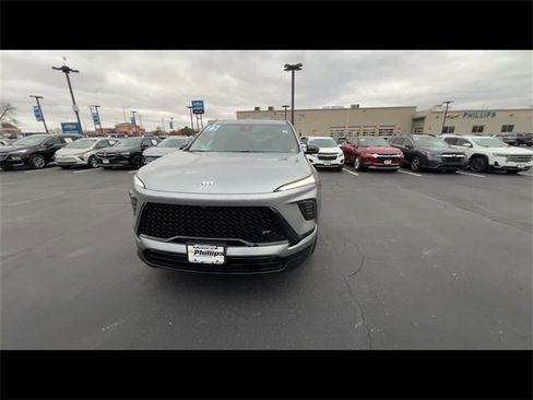 Certified 2025 Buick Enclave Sport Touring image 3