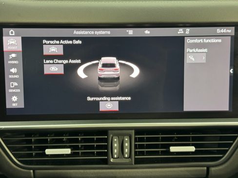 Used 2021 Porsche Cayenne Turbo S AWD/4WD image 30