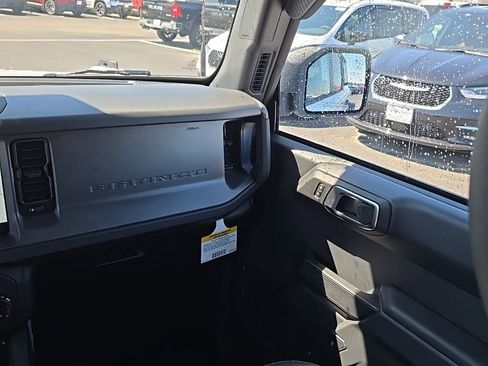New 2026 Ford Bronco Badlands w/ Sasquatch Package AWD/4WD image 15