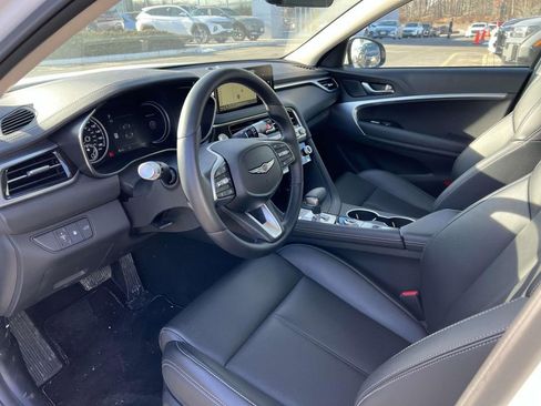 Used 2024 Genesis G70 2.5T image 14