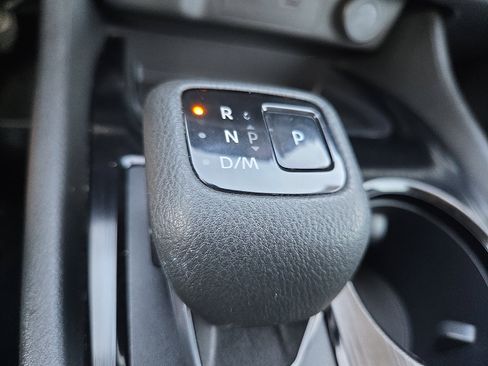 Used 2023 Nissan Rogue S image 16