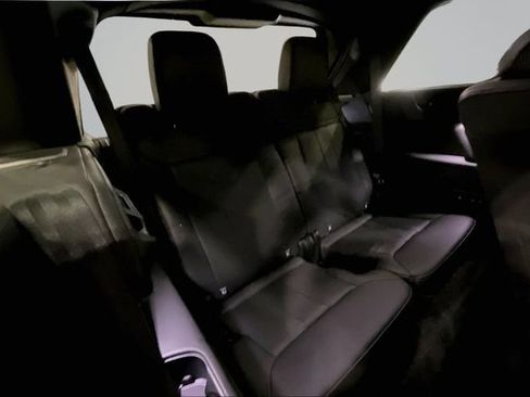 Used 2025 Land Rover Range Rover Long Wheelbase SE AWD/4WD image 29