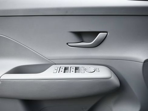 Used 2024 Hyundai Kona SE AWD/4WD image 14