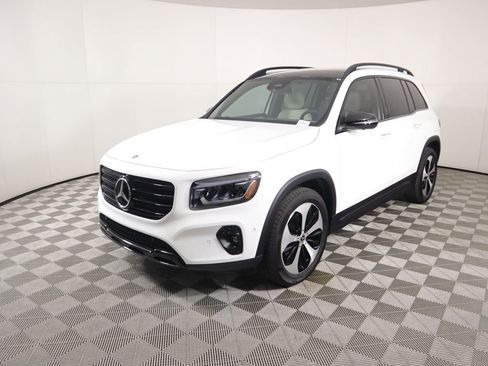 New 2026 Mercedes-Benz GLB 250 image 1