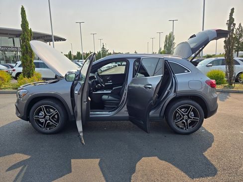 New 2026 Mercedes-Benz GLA 250 4MATIC image 12