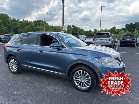 Used 2018 Lincoln MKX Select w/ Select Plus Package AWD/4WD image 3