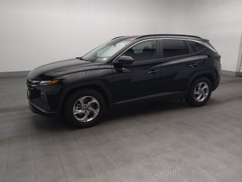 Used 2024 Hyundai Tucson SEL FWD image 2