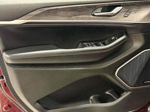 Certified 2024 Jeep Grand Cherokee Limited 4xe image 14