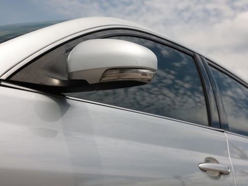 Used 2011 Toyota Avalon FWD image 39
