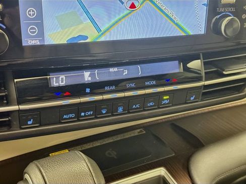 Used 2021 Toyota Sienna XLE w/ XLE Plus Package FWD image 16
