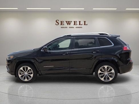 Used 2019 Jeep Cherokee Overland w/ Technology Group AWD/4WD image 2