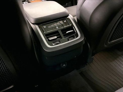 Used 2024 Volvo XC90 B6 Plus w/ Protection Package image 36
