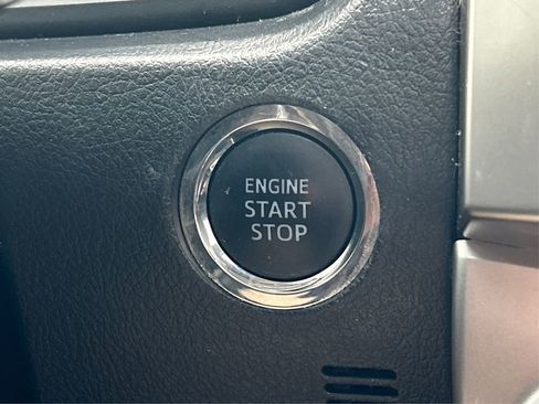 Used 2021 Toyota 4Runner Limited image 31