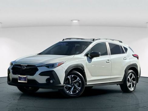 Used 2024 Subaru Crosstrek 2.0i Premium AWD/4WD image 2