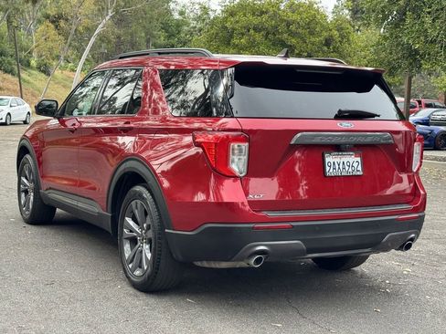 Used 2022 Ford Explorer XLT w/ Equipment Group 202A RWD image 4