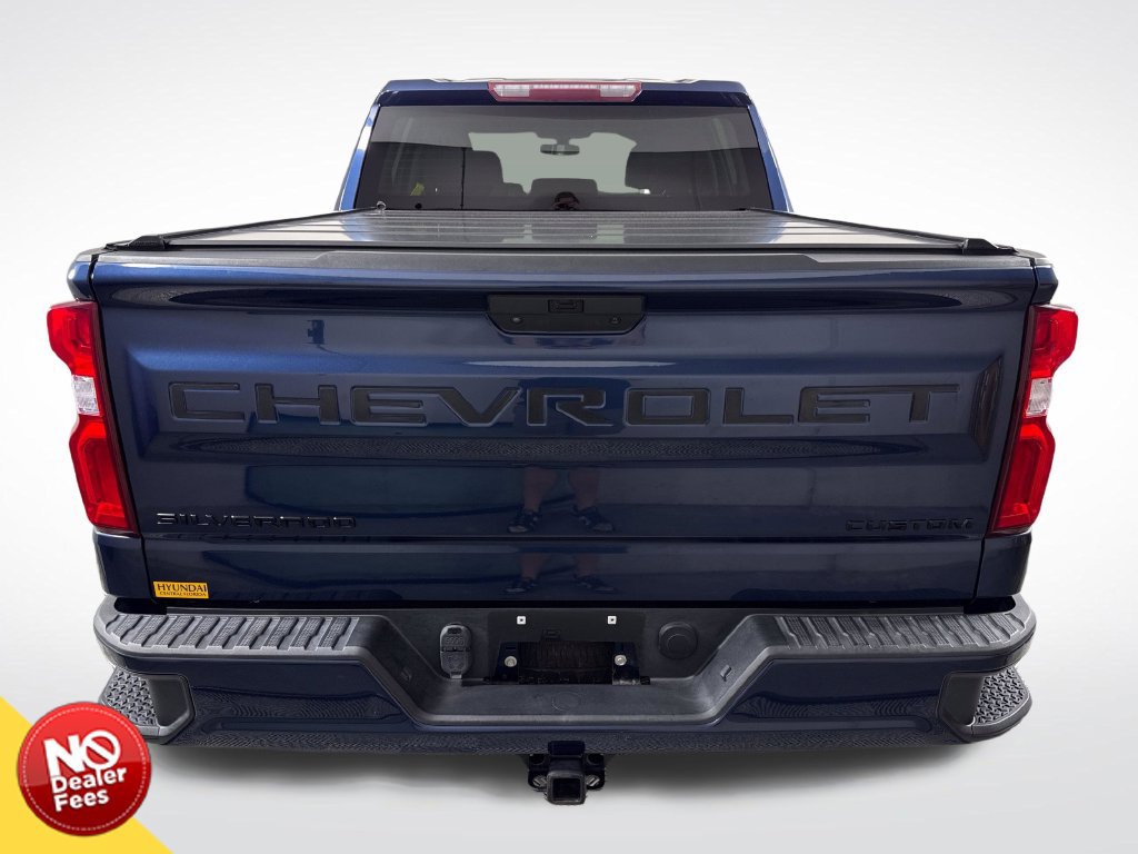 Used 2021 Chevrolet Silverado 1500 Custom w/ LPO, Dark Essentials Package RWD image 5