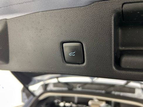 Used 2022 Ford Escape SEL w/ Technology Package image 39