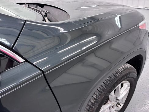 Used 2018 Chevrolet Traverse LT FWD image 26