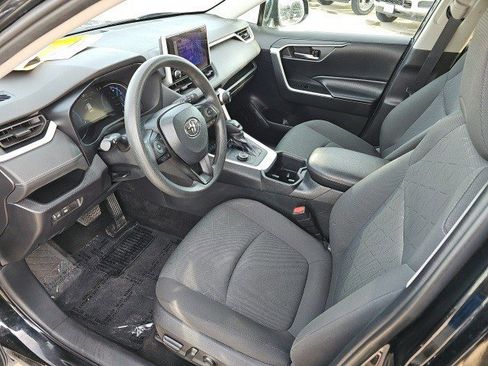 Used 2024 Toyota RAV4 XLE image 20