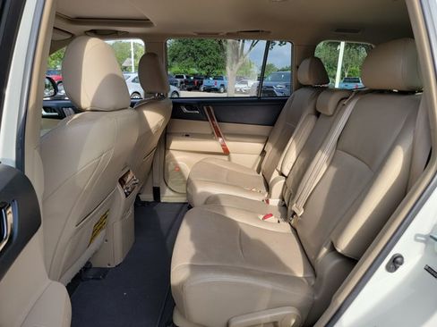 Used 2013 Toyota Highlander Limited AWD/4WD image 14