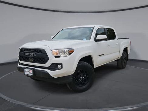 Used 2021 Toyota Tacoma SR5 RWD image 1