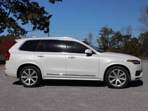 Used 2019 Volvo XC90 T8 Inscription w/ Advanced Package image 2