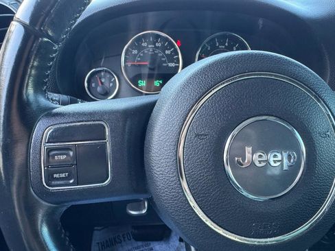 Used 2018 Jeep Wrangler Unlimited Sport S AWD/4WD image 18