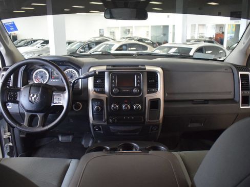 Used 2017 RAM 2500 SLT image 38