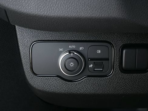 Used 2026 Mercedes-Benz Sprinter 3500 image 9