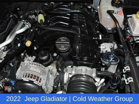 Used 2022 Jeep Gladiator Sport AWD/4WD image 8