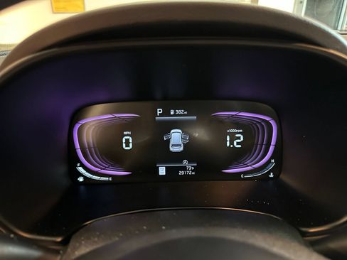 Used 2025 Kia Soul LX w/ LX Technology Package FWD image 39