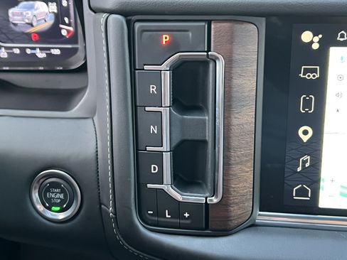 Used 2024 GMC Yukon XL Denali Ultimate AWD/4WD image 35
