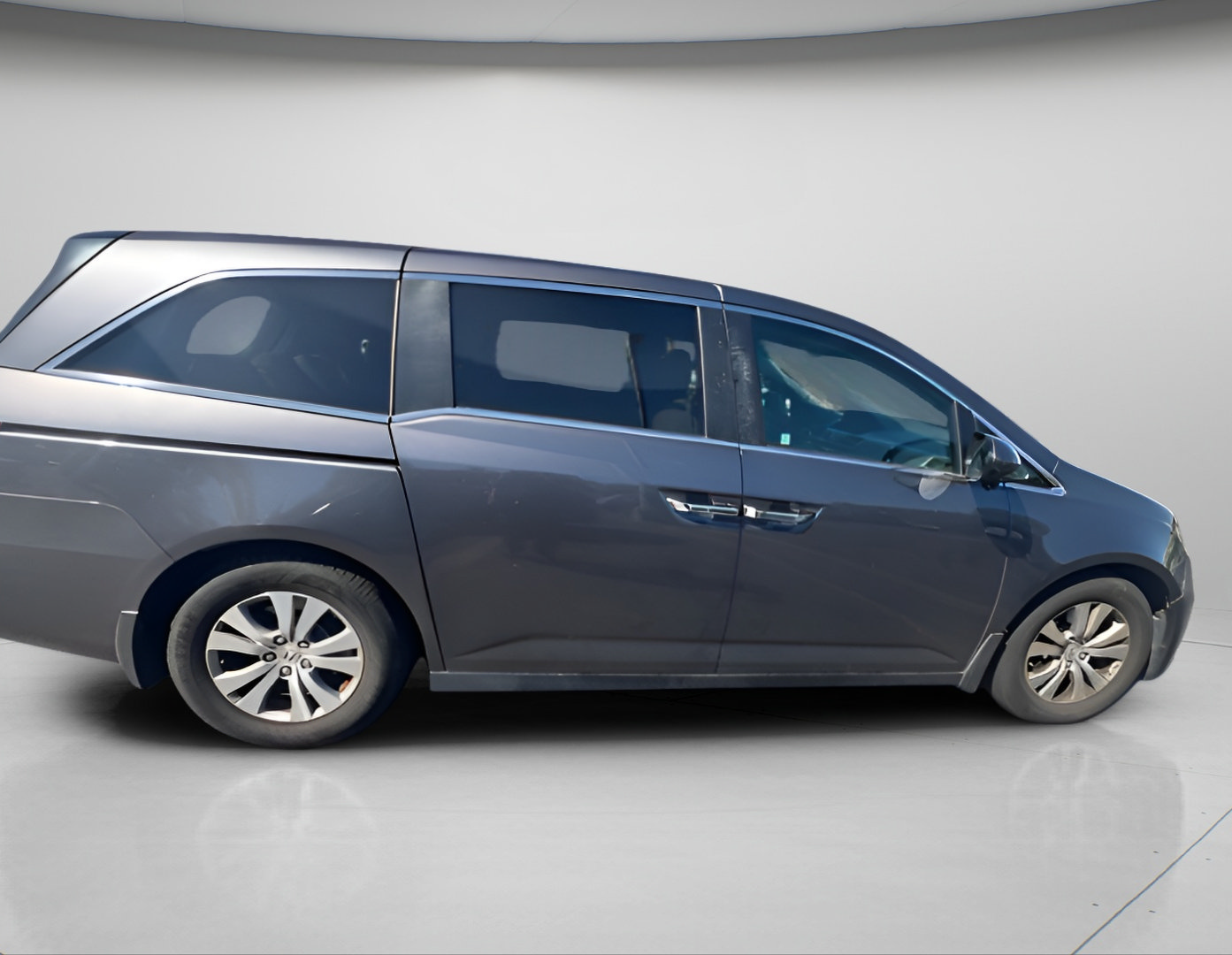 Used 2015 Honda Odyssey EX image 2
