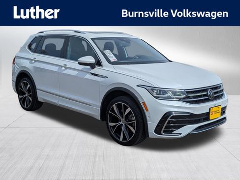 Certified 2022 Volkswagen Tiguan SEL R-Line AWD/4WD image 1
