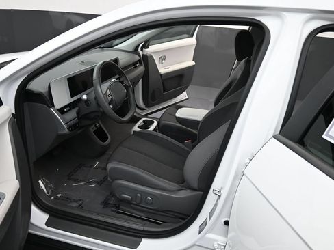 Certified 2024 Hyundai Ioniq 5 SEL RWD image 12