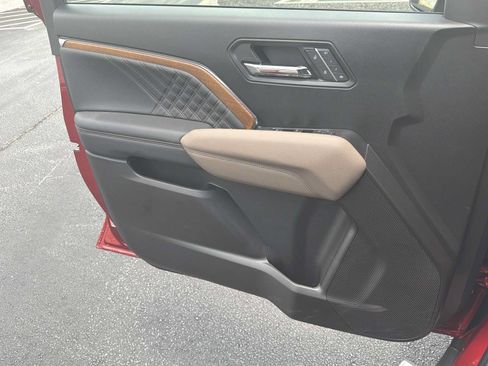 New 2026 GMC Canyon Denali AWD/4WD image 18