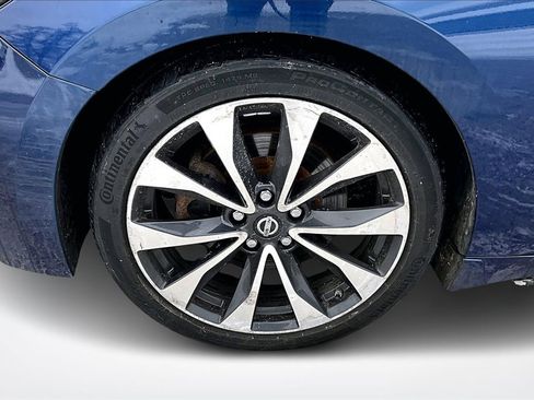 Used 2016 Nissan Maxima SR image 32