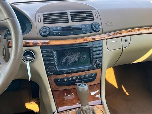 Used 2007 Mercedes-Benz E 350 Sedan image 9
