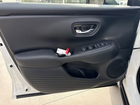 New 2026 Honda HR-V LX image 12