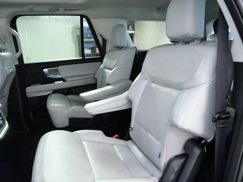 Certified 2025 Ford Expedition Max Platinum w/ Driver's Package AWD/4WD image 15