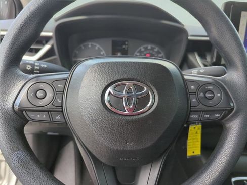 Used 2024 Toyota Corolla LE FWD image 39
