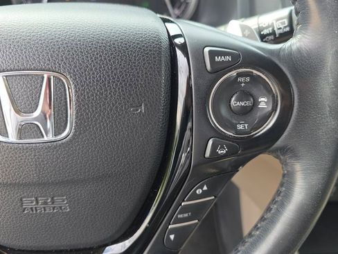 Used 2016 Honda Pilot Touring image 15
