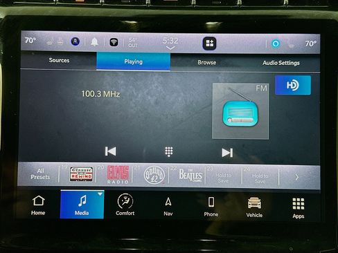 Used 2023 Jeep Grand Cherokee Limited image 21