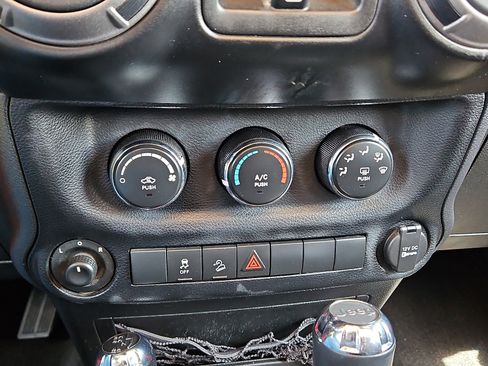 Used 2013 Jeep Wrangler Unlimited Sport image 16