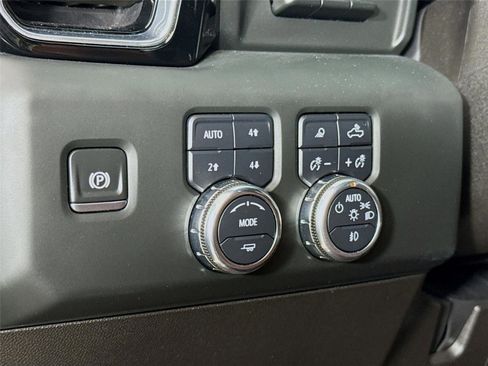 Used 2024 GMC Sierra 2500 Denali Ultimate AWD/4WD image 7