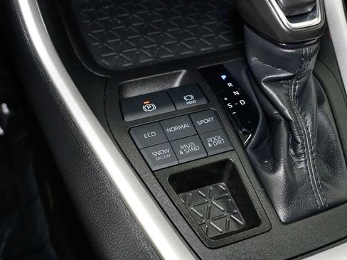 Used 2023 Toyota RAV4 XLE Premium image 24