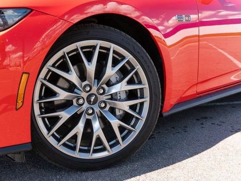 Used 2025 Ford Mustang GT Premium RWD image 11