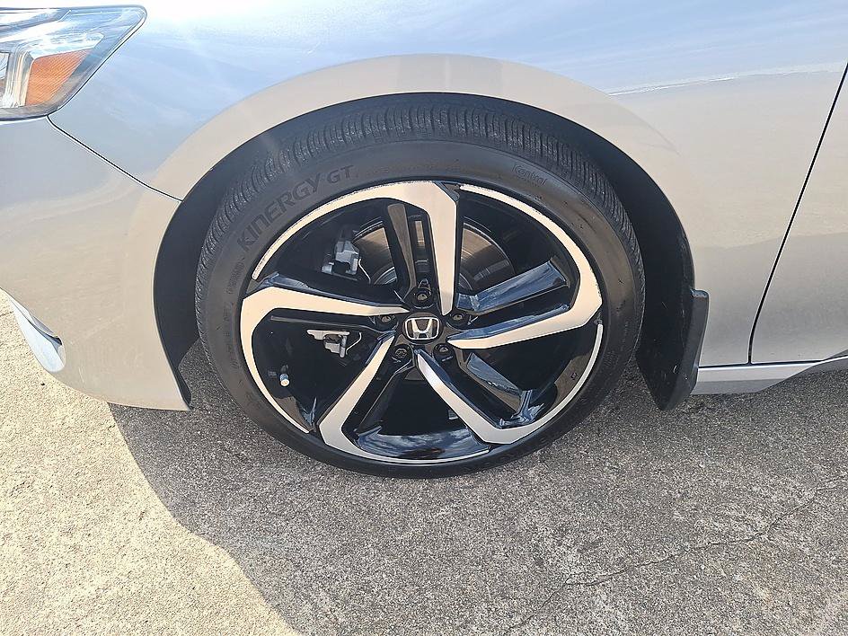 Used 2019 Honda Accord Sport image 8