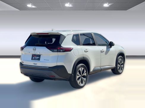 Used 2023 Nissan Rogue SV image 9
