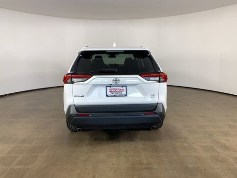 Used 2024 Toyota RAV4 LE AWD/4WD image 10